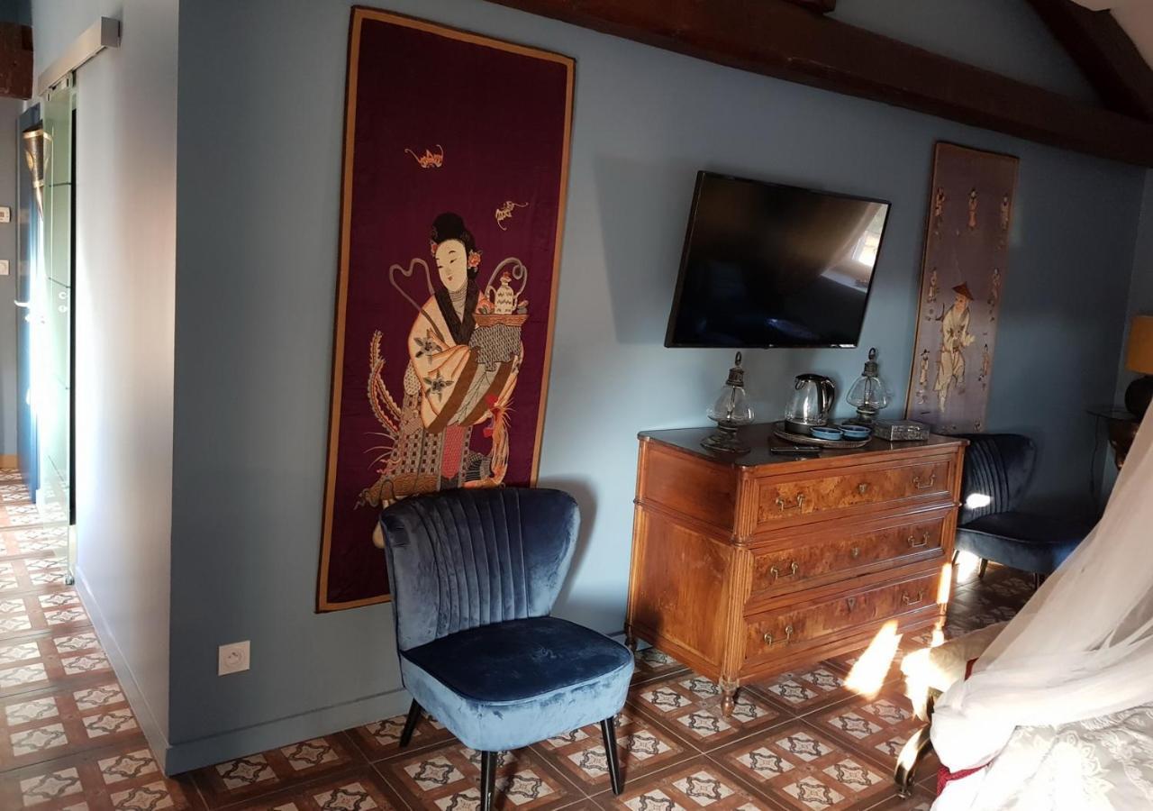 Chateau Des Perichons Poncins Zewnętrze zdjęcie
