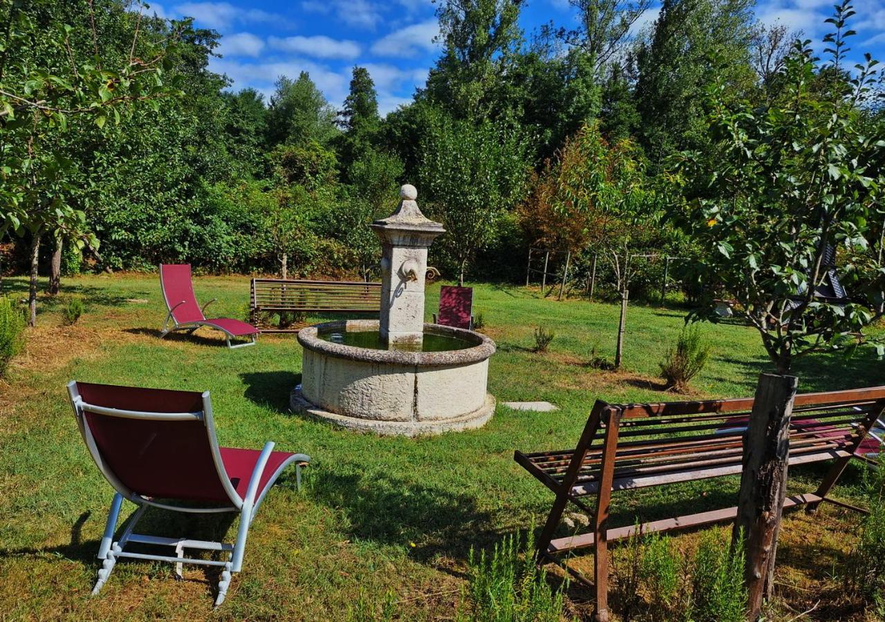 Chateau Des Perichons Poncins Zewnętrze zdjęcie